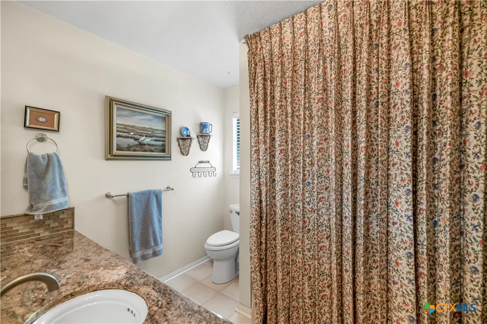 205 E Bay Avenue Seadrift, TX 77983