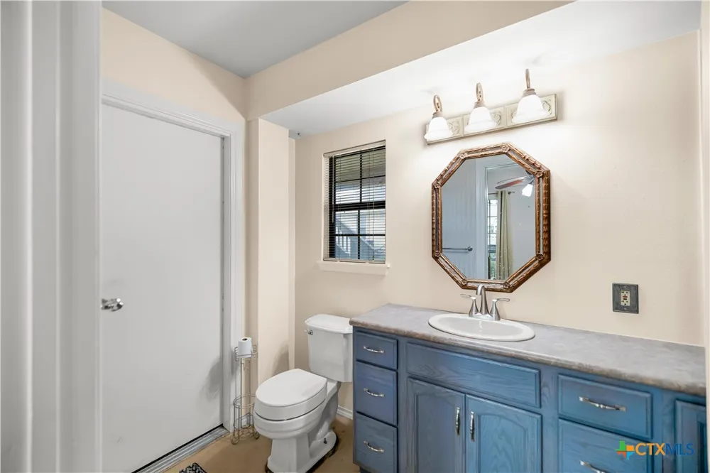 205 E Bay Avenue Seadrift, TX 77983