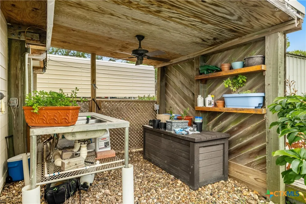 205 E Bay Avenue Seadrift, TX 77983