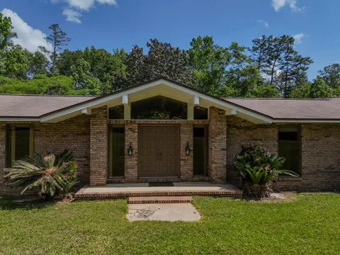 1186 Pine Forest Road