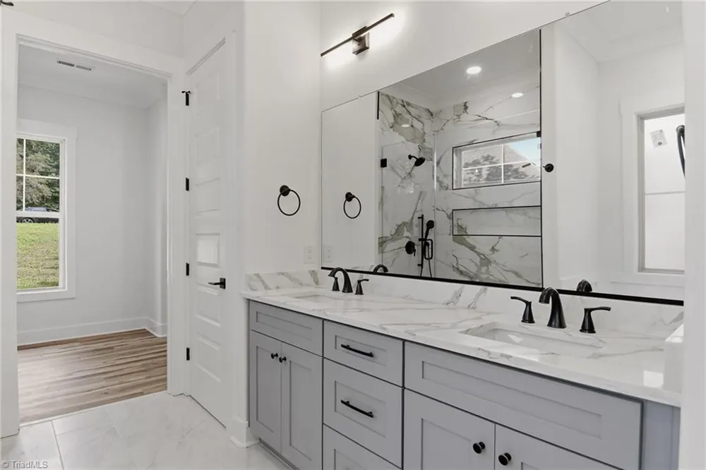 3784 Verbena Way Clemmons, NC 27012
