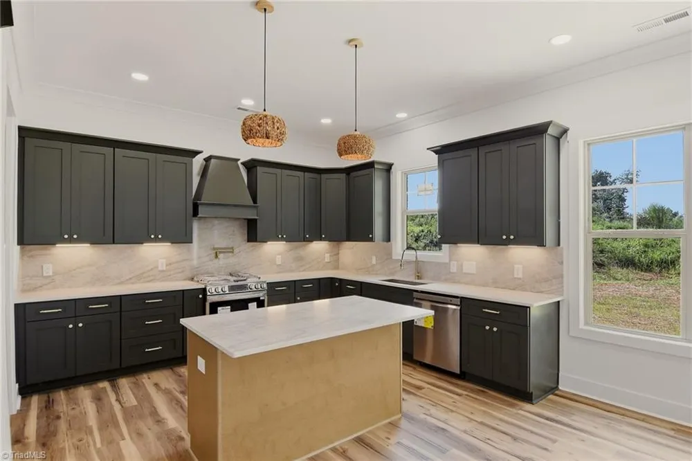 3784 Verbena Way Clemmons, NC 27012