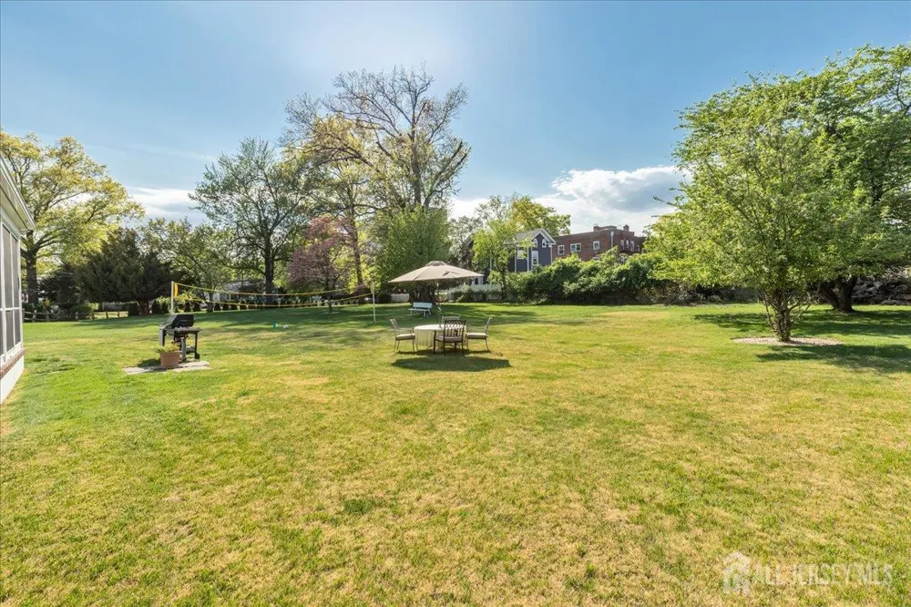 544 W 8th Street W Plainfield, NJ 07060