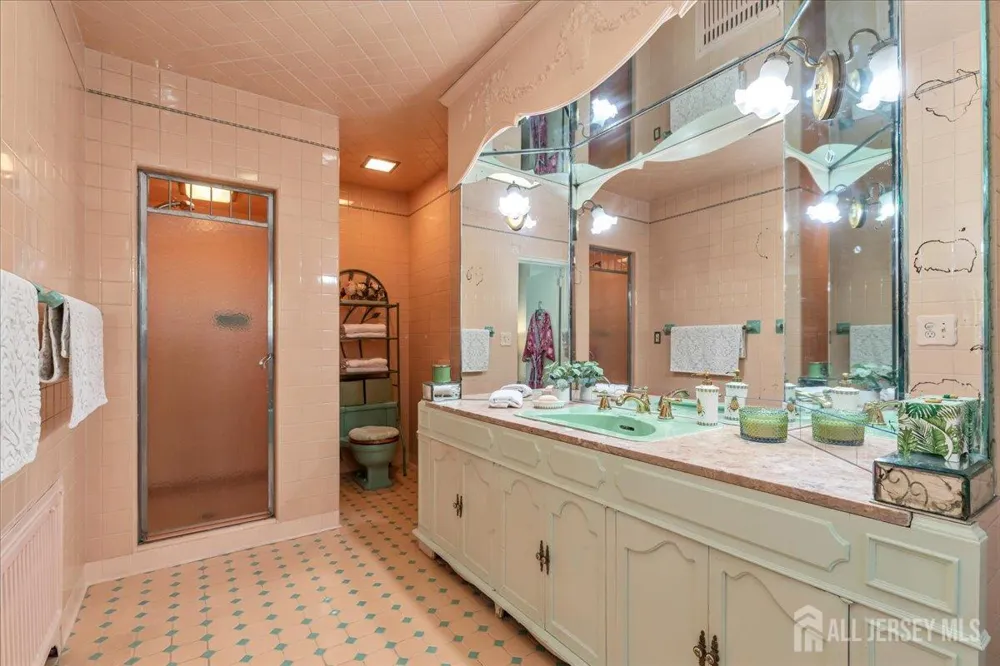 544 W 8th Street W Plainfield, NJ 07060