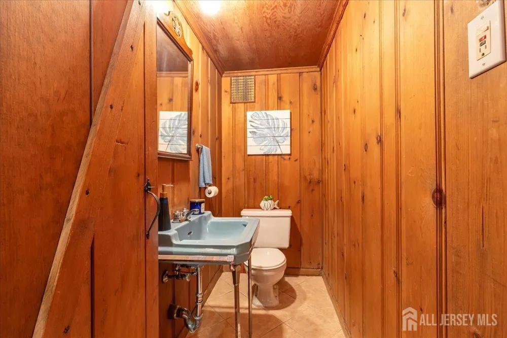 544 W 8th Street W Plainfield, NJ 07060