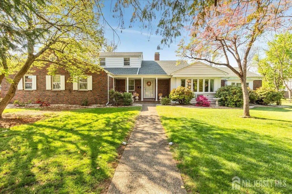 544 W 8th Street W Plainfield, NJ 07060