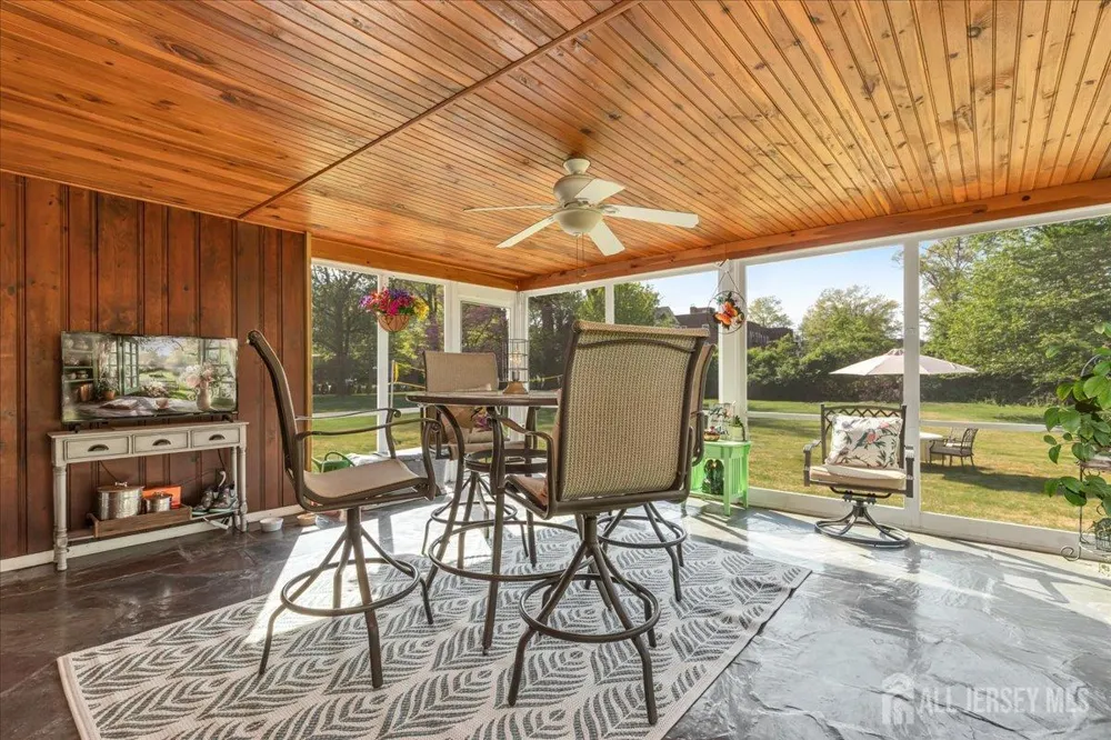 544 W 8th Street W Plainfield, NJ 07060
