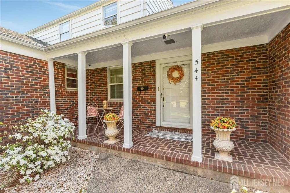 544 W 8th Street W Plainfield, NJ 07060