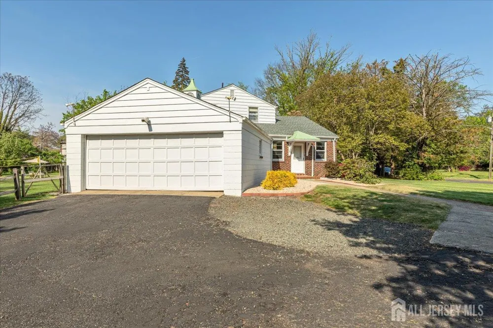 544 W 8th Street W Plainfield, NJ 07060