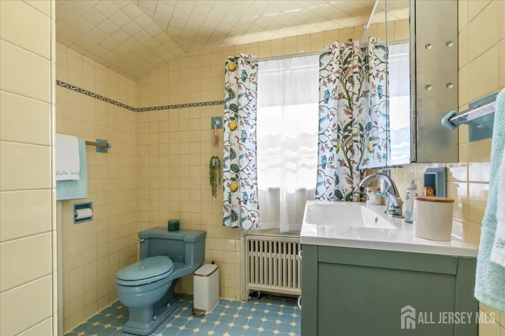 544 W 8th Street W Plainfield, NJ 07060