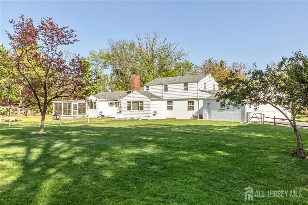 544 W 8th Street W Plainfield, NJ 07060