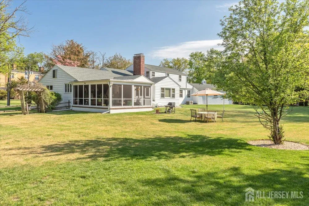 544 W 8th Street W Plainfield, NJ 07060