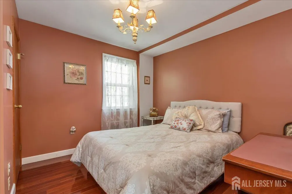 544 W 8th Street W Plainfield, NJ 07060
