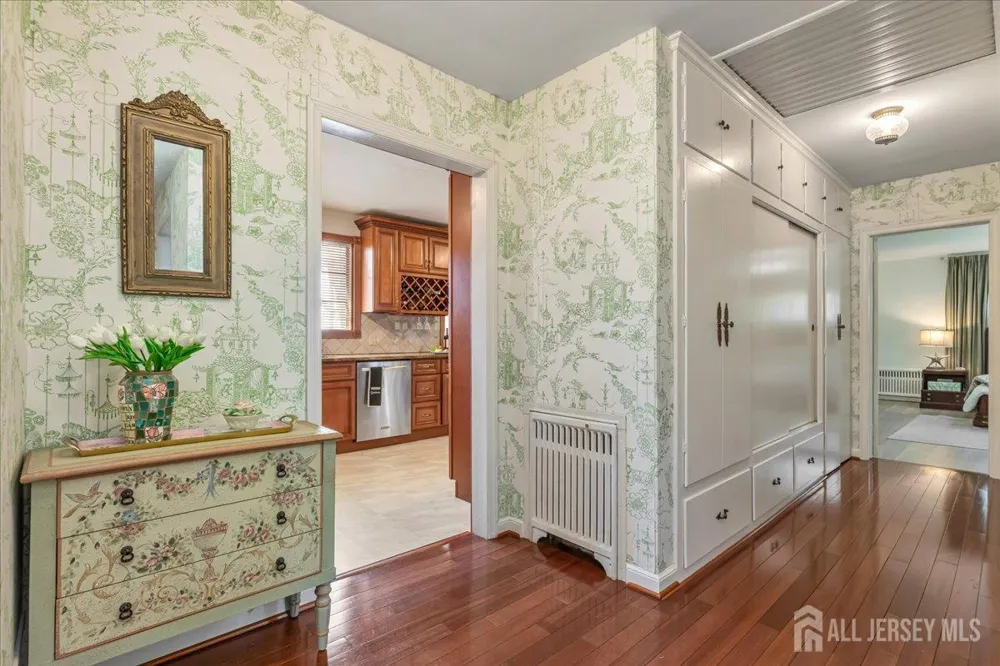 544 W 8th Street W Plainfield, NJ 07060