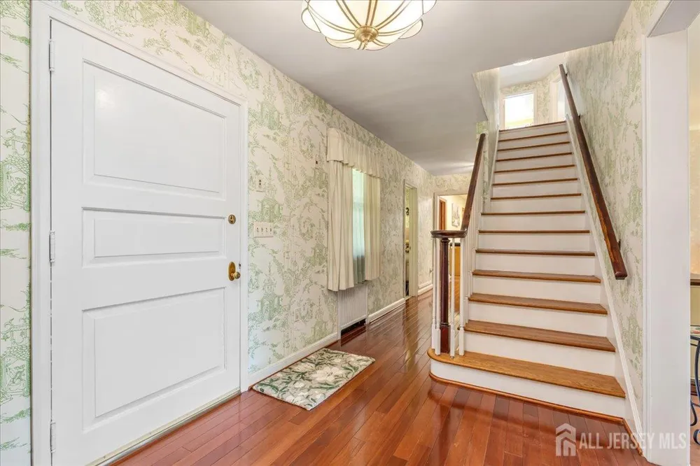 544 W 8th Street W Plainfield, NJ 07060
