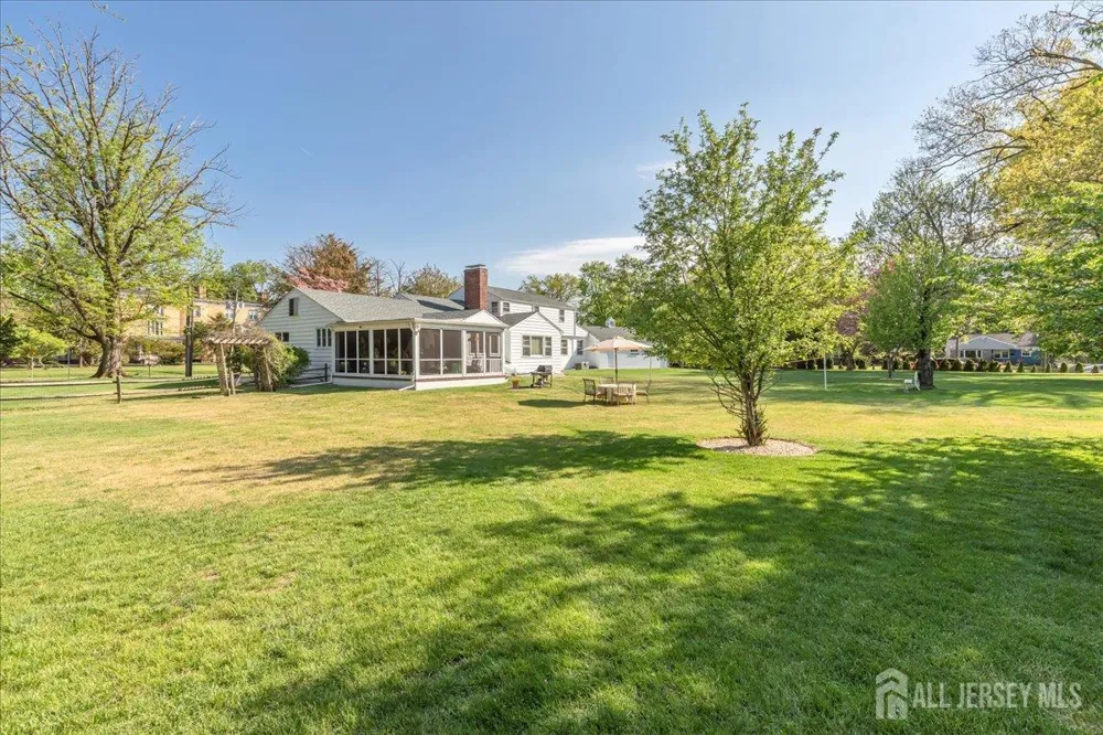 544 W 8th Street W Plainfield, NJ 07060