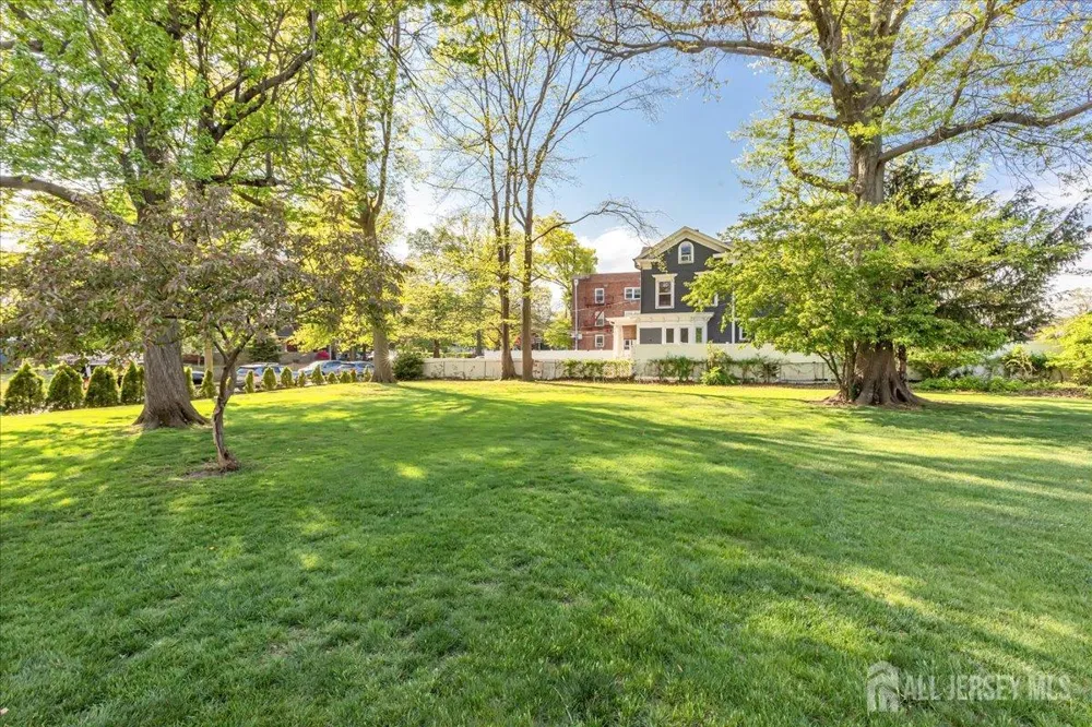 544 W 8th Street W Plainfield, NJ 07060