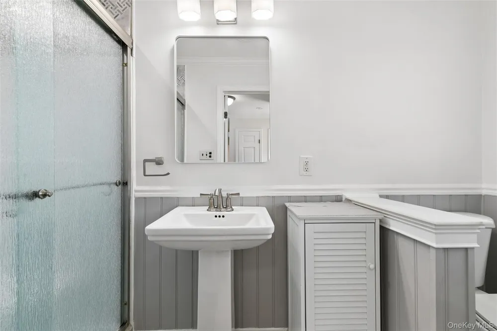 680 Westview Drive Mattituck, NY 11952