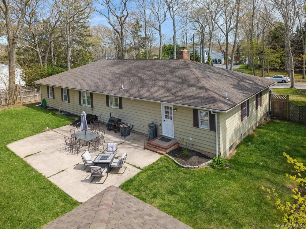 680 Westview Drive Mattituck, NY 11952