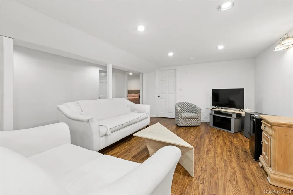 680 Westview Drive Mattituck, NY 11952