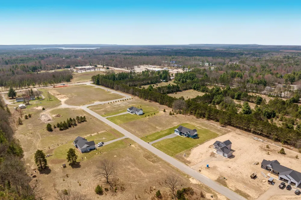 1718 Mary Lou Manor Green Lake Township, MI 49643