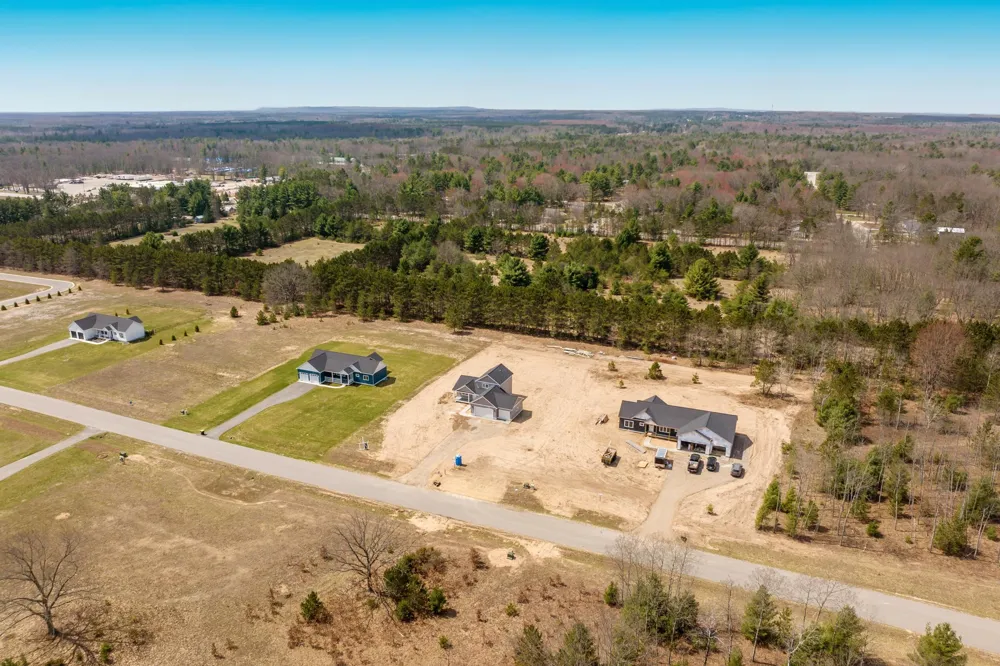 1718 Mary Lou Manor Green Lake Township, MI 49643