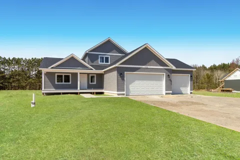 1718 Mary Lou Manor