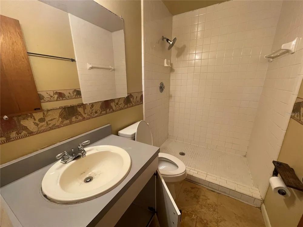 2735 SW 35 PLACE #1607 Gainesville, FL 32608