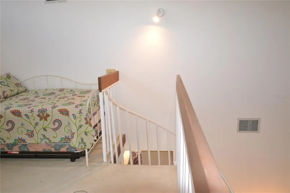 112 LINDSAY LANE Oldsmar, FL 34677