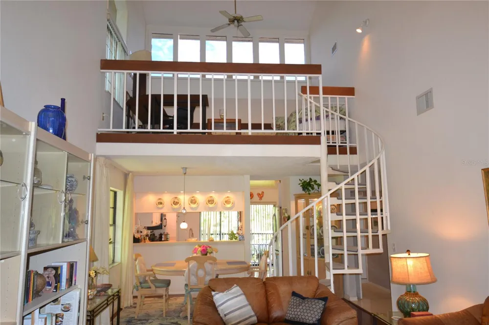 112 LINDSAY LANE Oldsmar, FL 34677