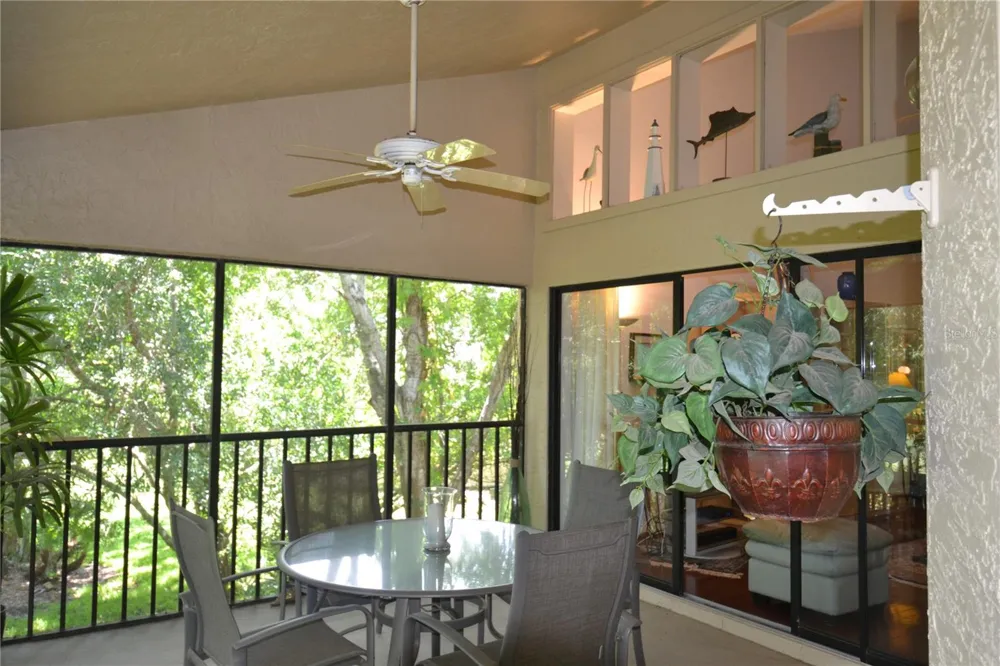 112 LINDSAY LANE Oldsmar, FL 34677
