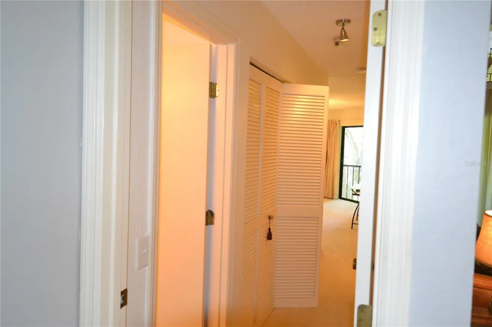 112 LINDSAY LANE Oldsmar, FL 34677