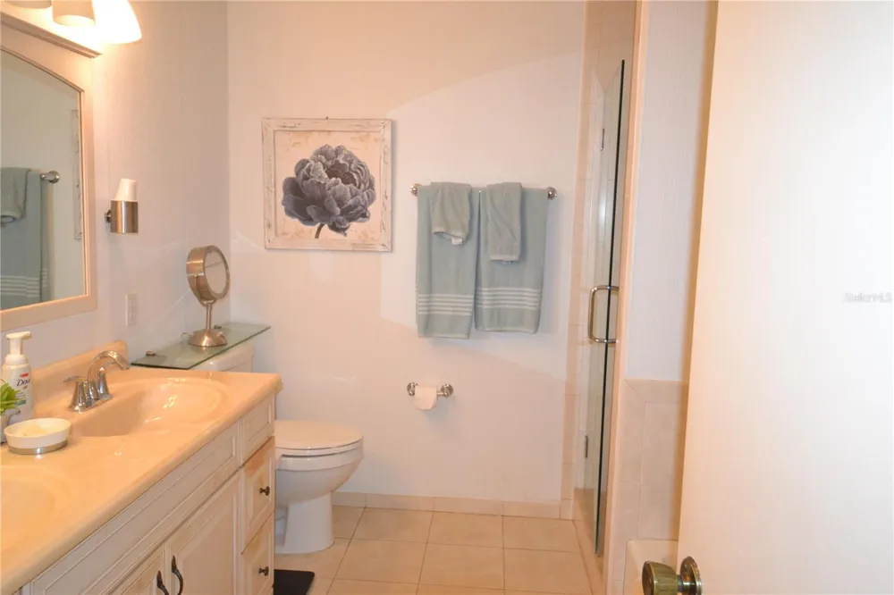112 LINDSAY LANE Oldsmar, FL 34677
