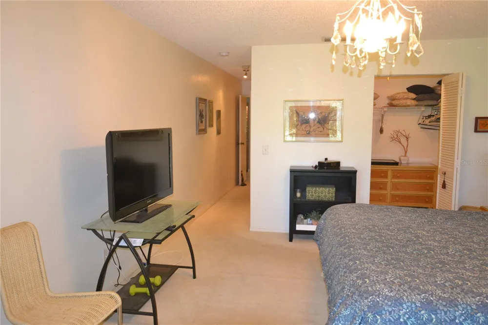 112 LINDSAY LANE Oldsmar, FL 34677