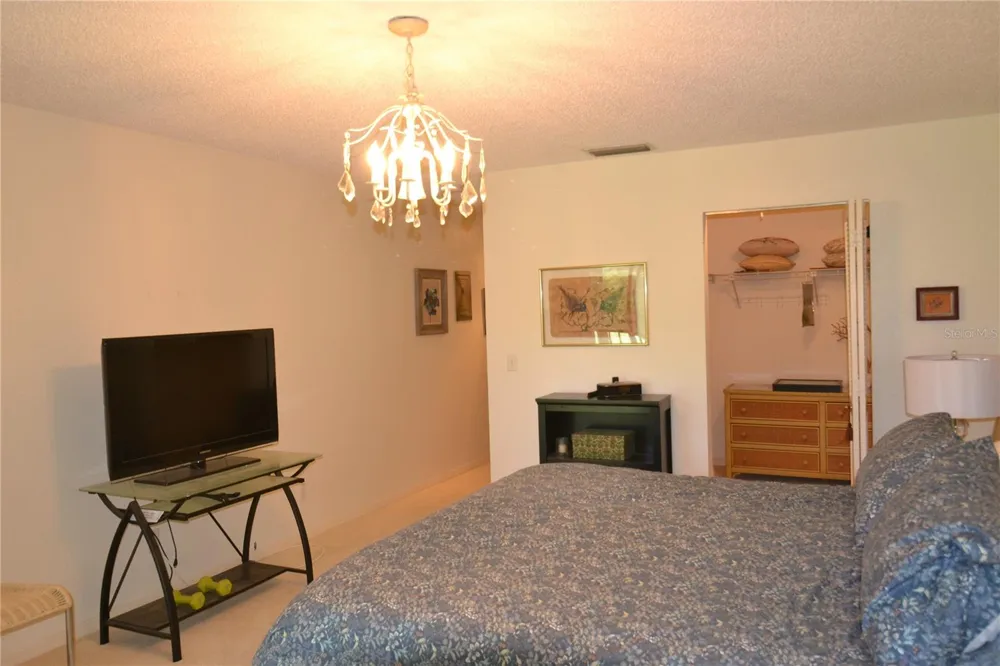 112 LINDSAY LANE Oldsmar, FL 34677
