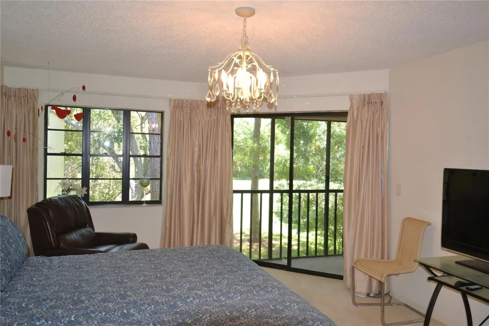 112 LINDSAY LANE Oldsmar, FL 34677