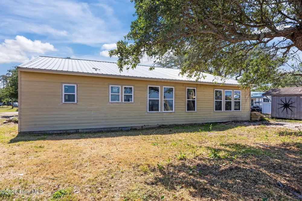 2472 Cedar Island Road Cedar Island, NC 28520