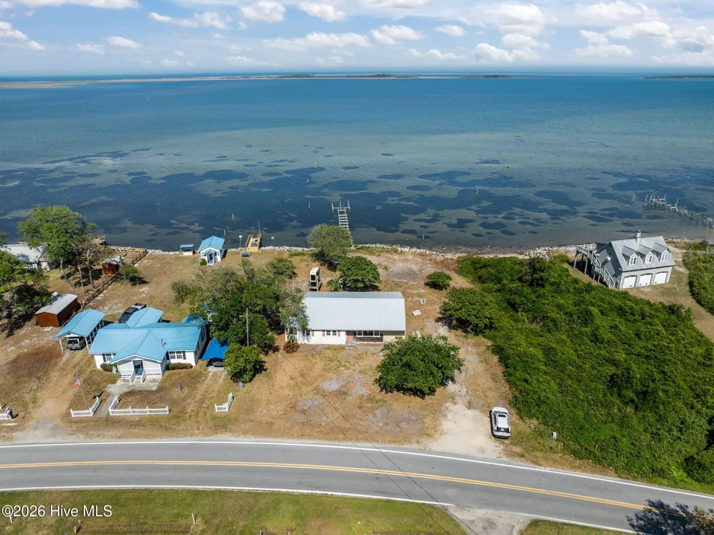 2472 Cedar Island Road Cedar Island, NC 28520