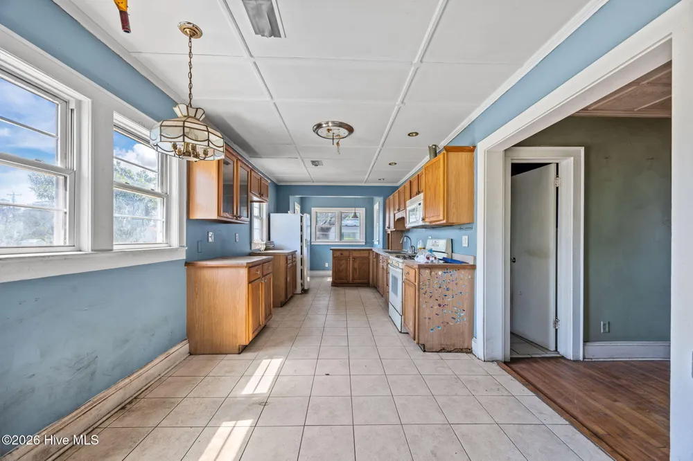 2472 Cedar Island Road Cedar Island, NC 28520