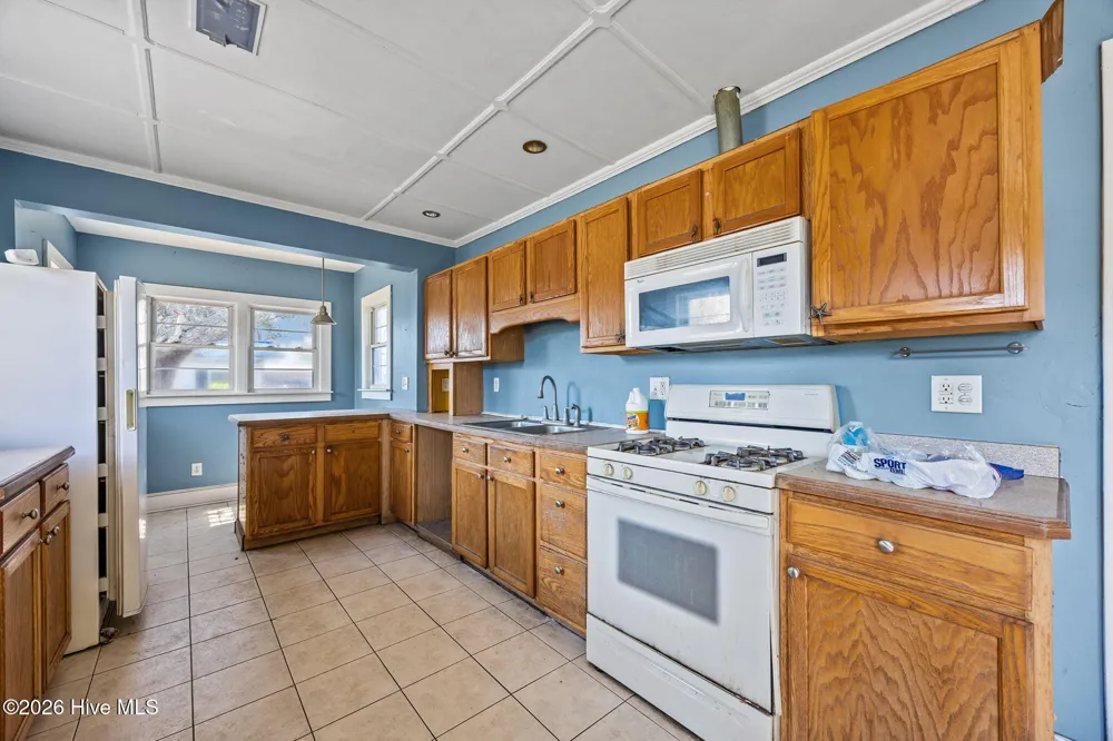 2472 Cedar Island Road Cedar Island, NC 28520