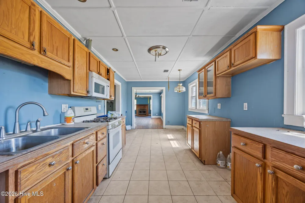 2472 Cedar Island Road Cedar Island, NC 28520