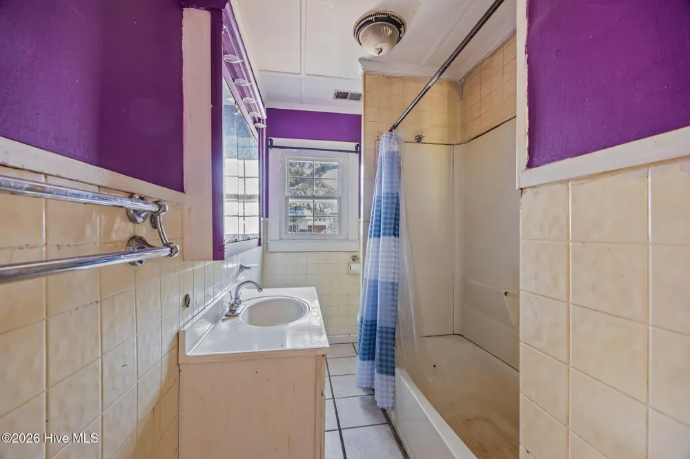 2472 Cedar Island Road Cedar Island, NC 28520