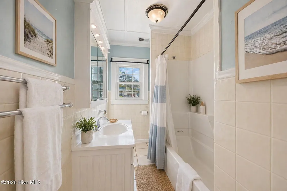 2472 Cedar Island Road Cedar Island, NC 28520