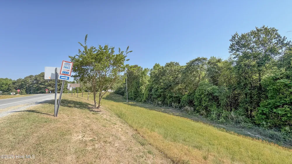 1300 Nc-11 Magnolia, NC 28453