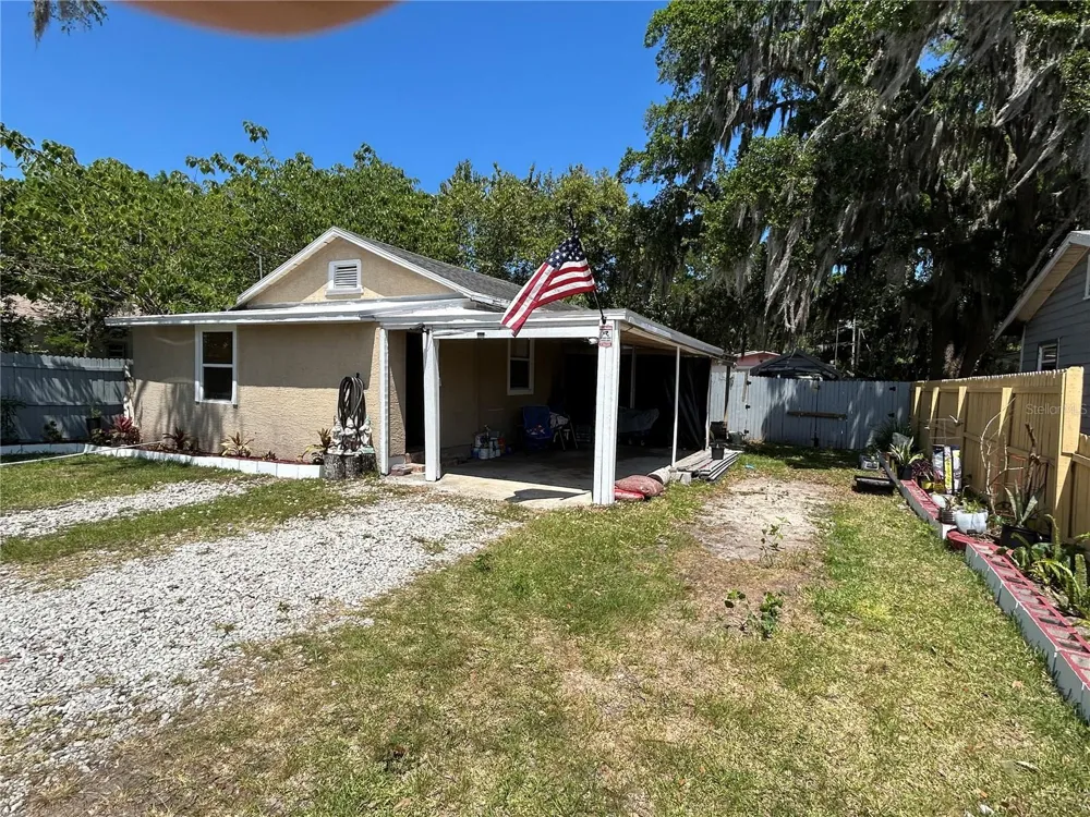 629 HOLMES AVENUE Daytona Beach, FL 32114