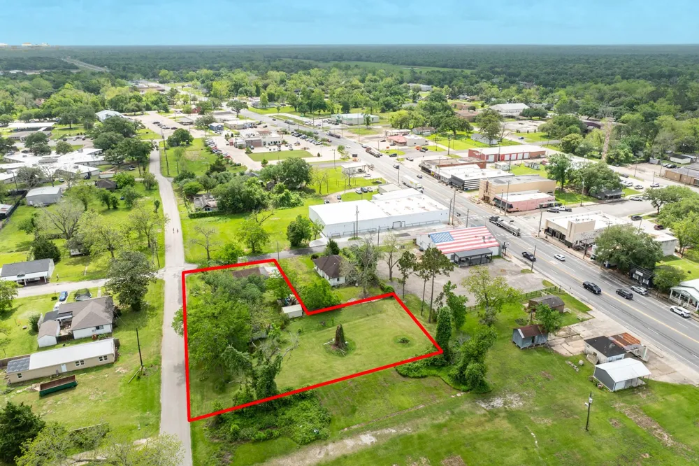233 Hamilton Street West Columbia, TX 77486