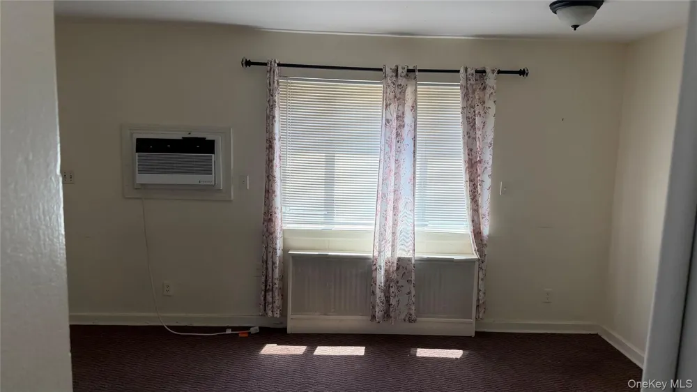 7442 260th Street #30G22 Glen Oaks, NY 11004