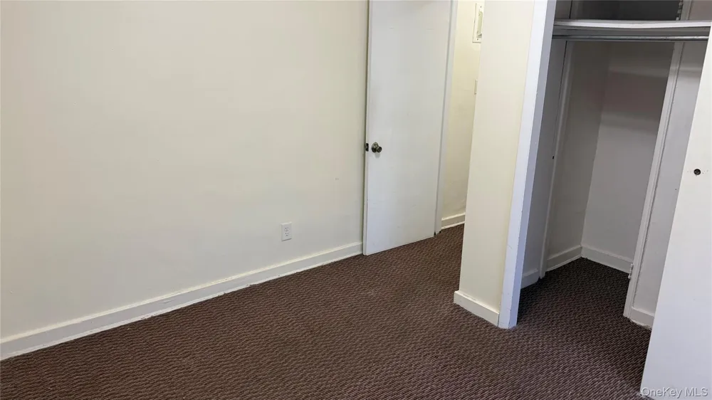 7442 260th Street #30G22 Glen Oaks, NY 11004