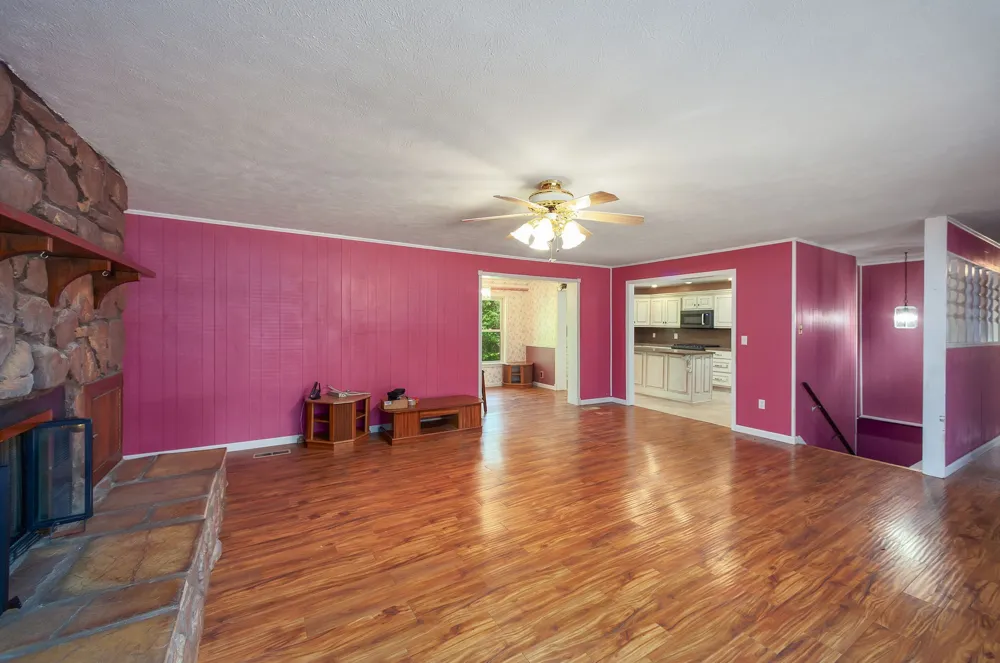 5280 Highway 100 W Decaturville, TN 38329