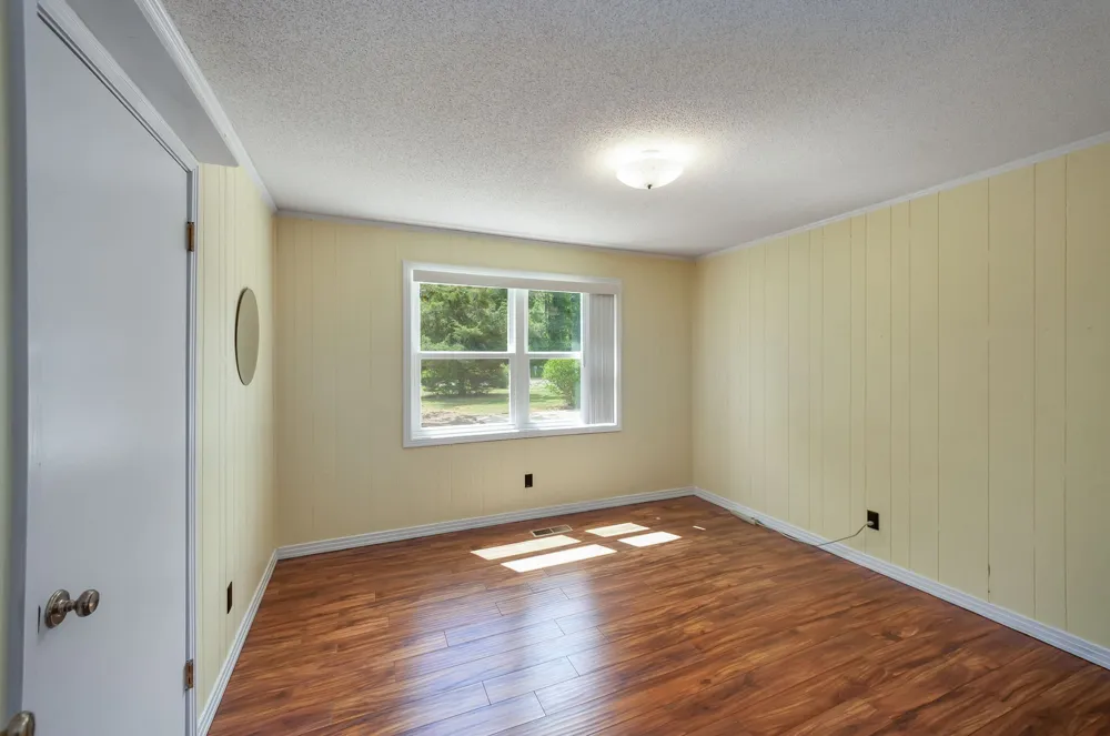 5280 Highway 100 W Decaturville, TN 38329
